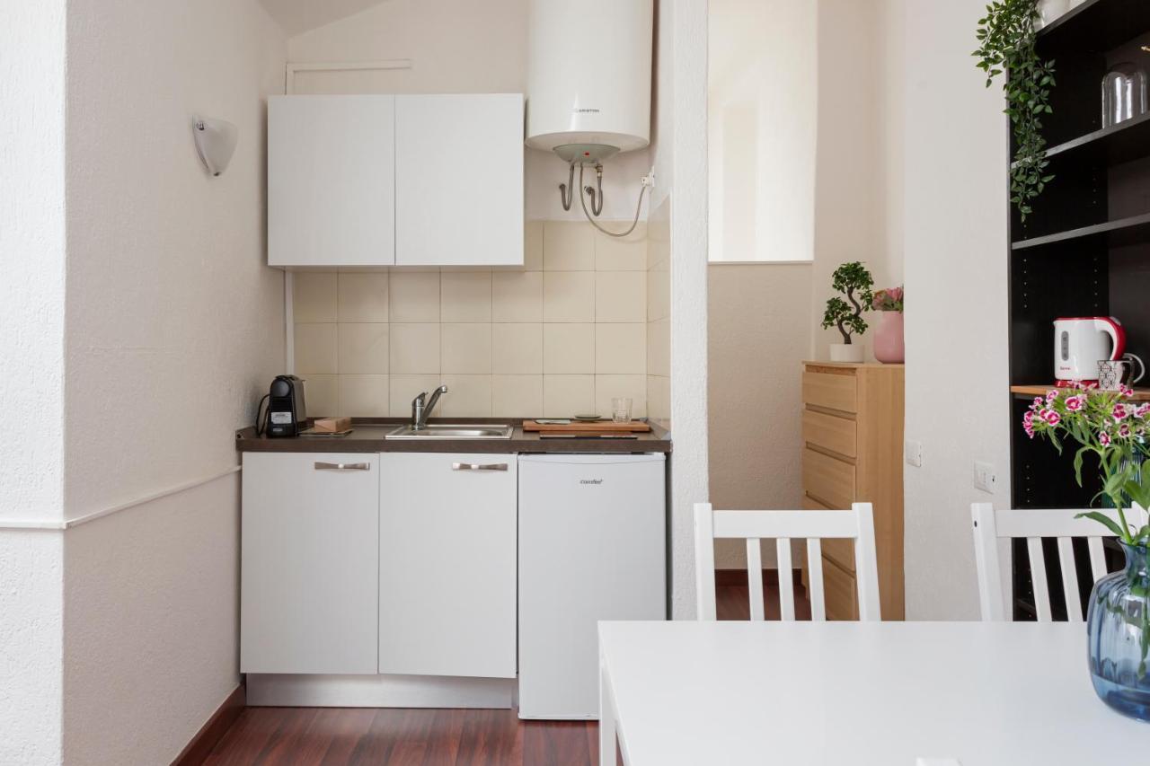 1 Bedroom Apt - Duomo 4 Mediolan Zewnętrze zdjęcie