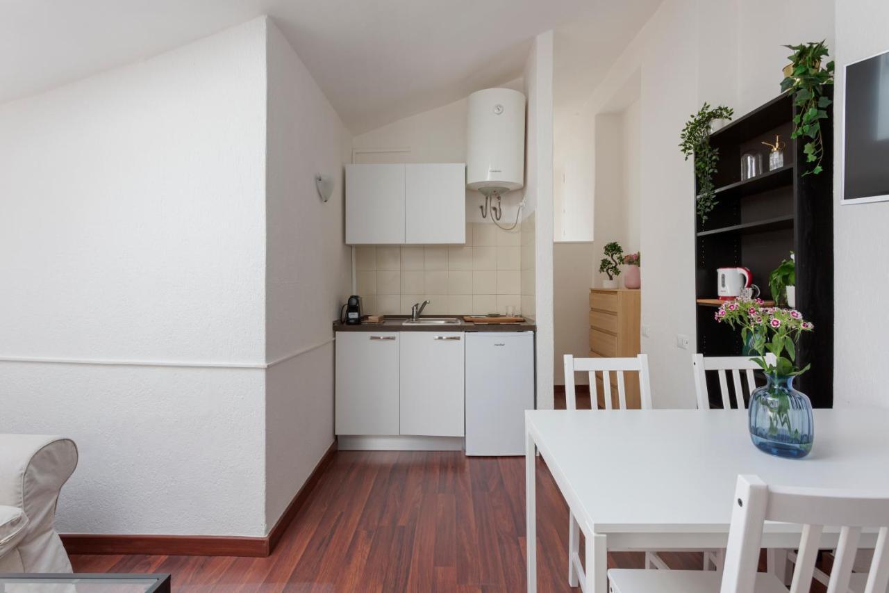 1 Bedroom Apt - Duomo 4 Mediolan Zewnętrze zdjęcie
