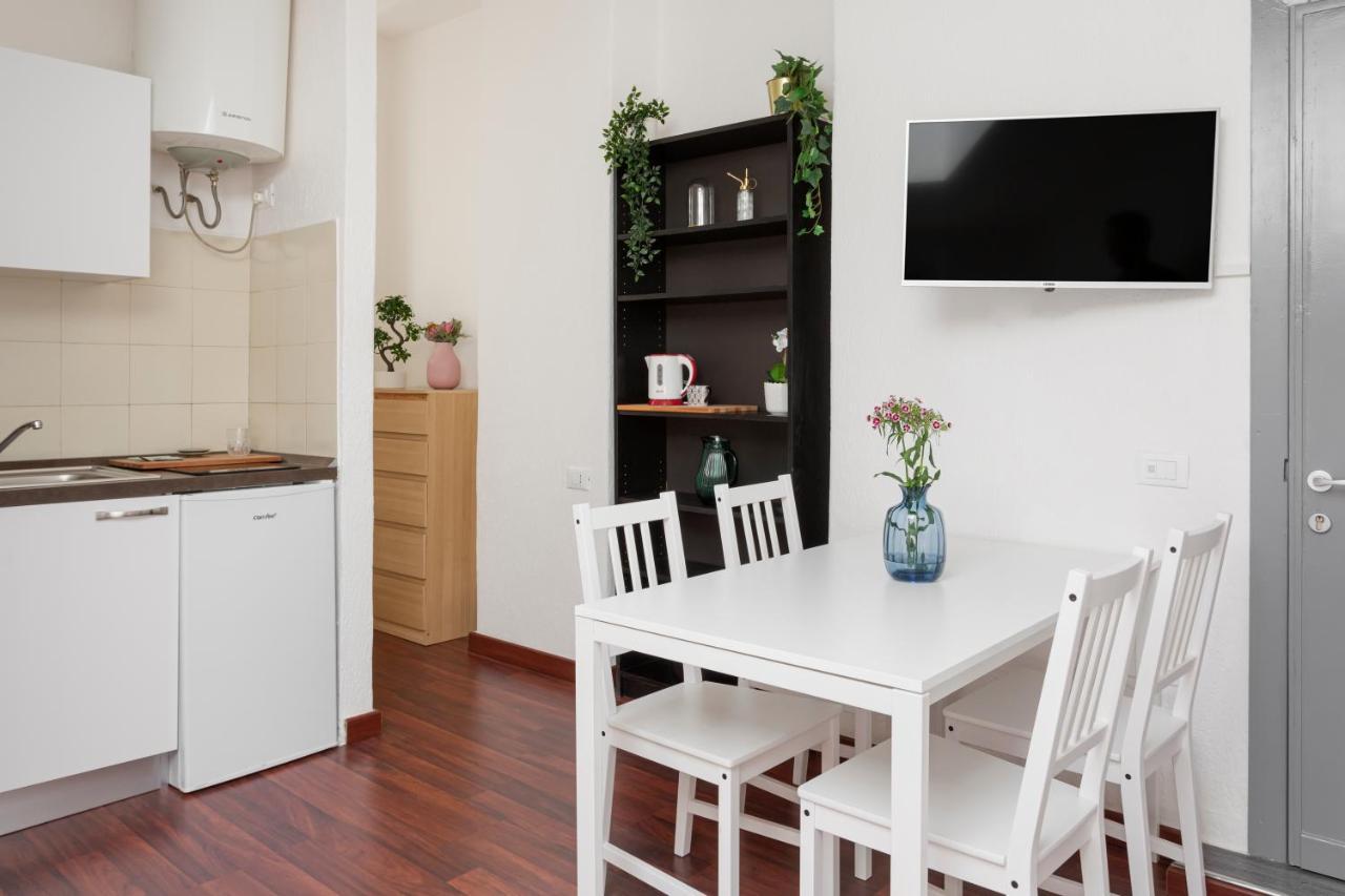 1 Bedroom Apt - Duomo 4 Mediolan Zewnętrze zdjęcie